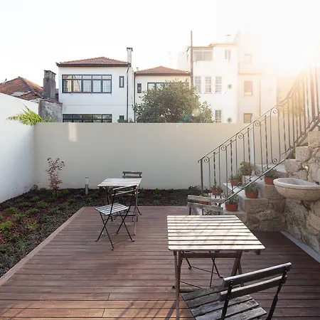 Trindade Premium & Affittacamere Oporto
