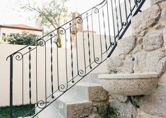 Trindade Premium & 4* Oporto