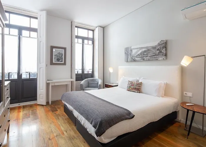 Trindade Premium & 4* Porto