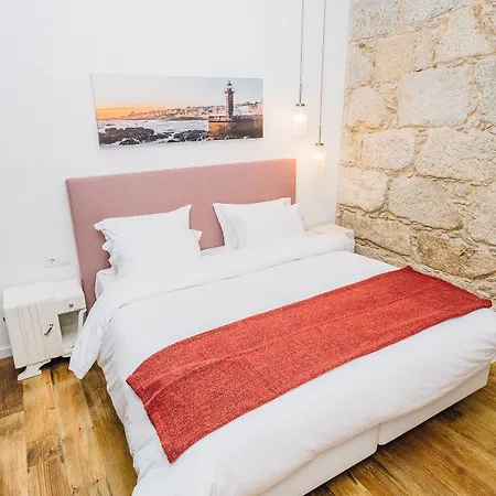 Trindade Premium Suites & Apartments 4* Порту