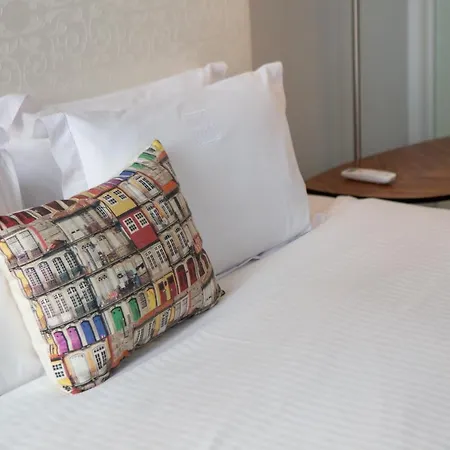 Trindade Premium Suites & Apartments Гостевой дом Порту